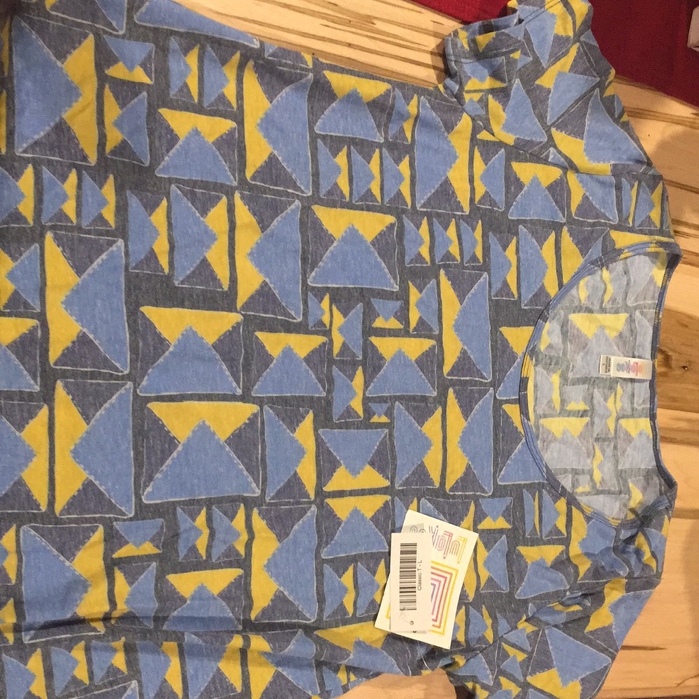Lularoe Classic t size large